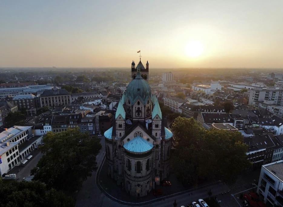 3 Og Direkt An Der Laga 2026 - Gemuetliche Stadtwohnung Am Neusser Markt! Exterior photo